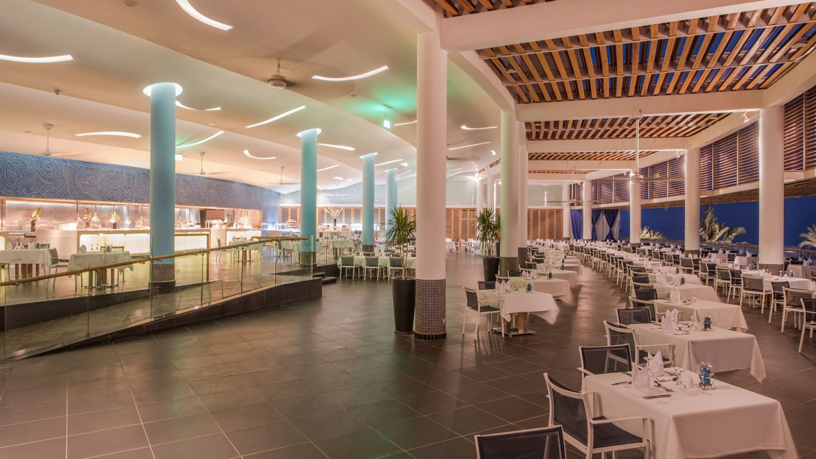 restaurants-sea-breeze