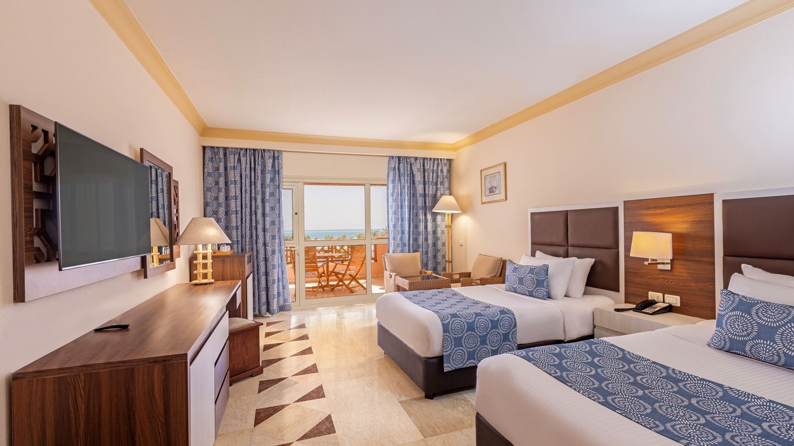 rooms-deluxe-sea-view-room