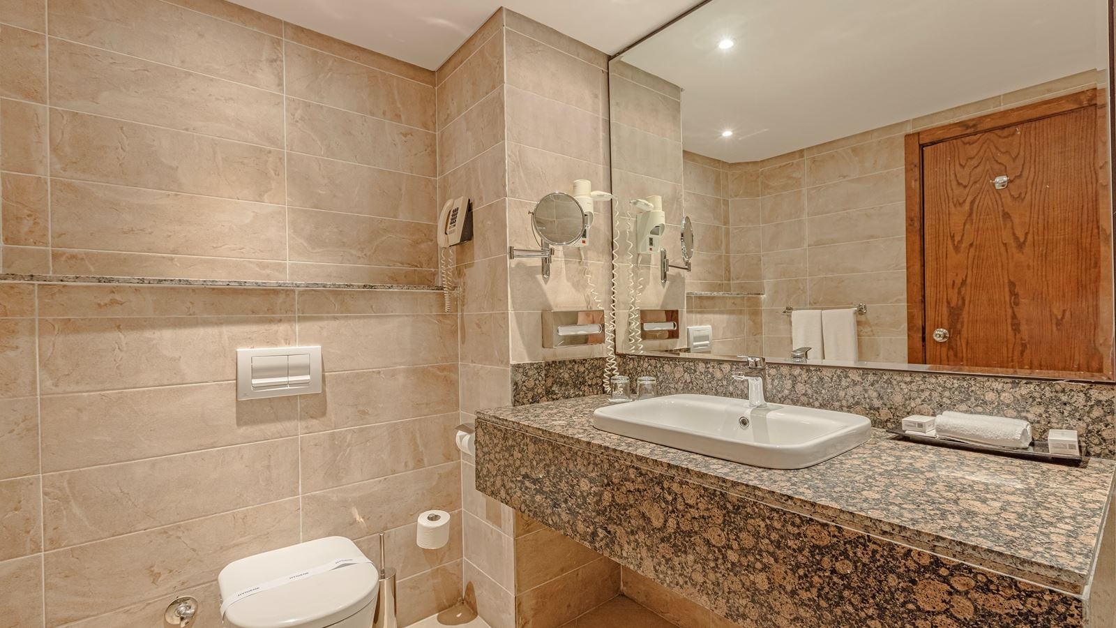 rooms-family-partial-sea-view