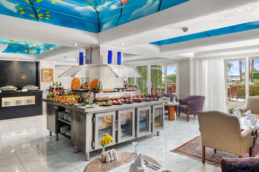 restaurants-royal-lounge