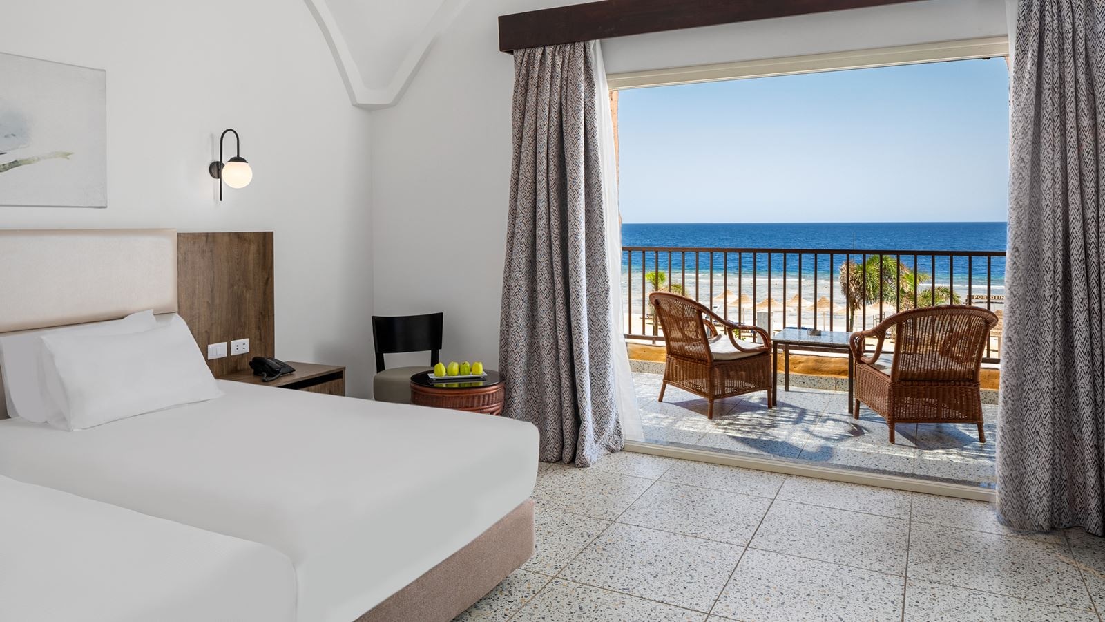 rooms-superior-room-sea-view