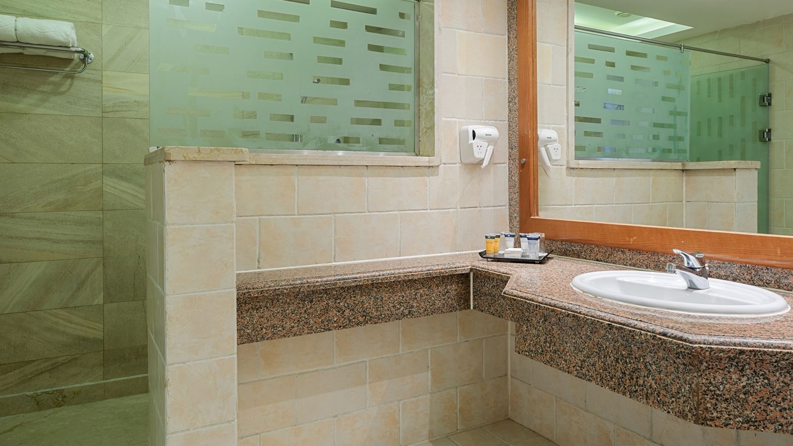 rooms-room-superior-sea-view