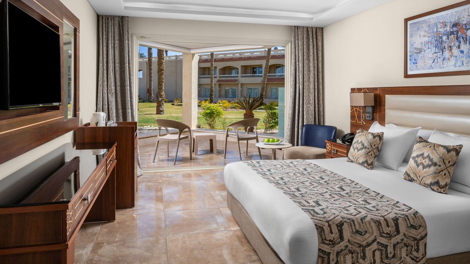 rooms-room-family-garden-view