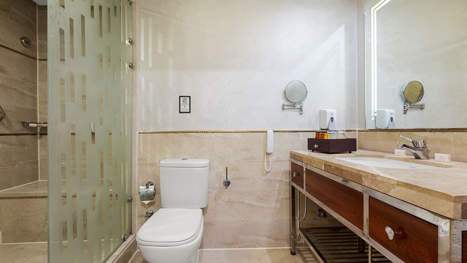 rooms-bungalow-pool-view