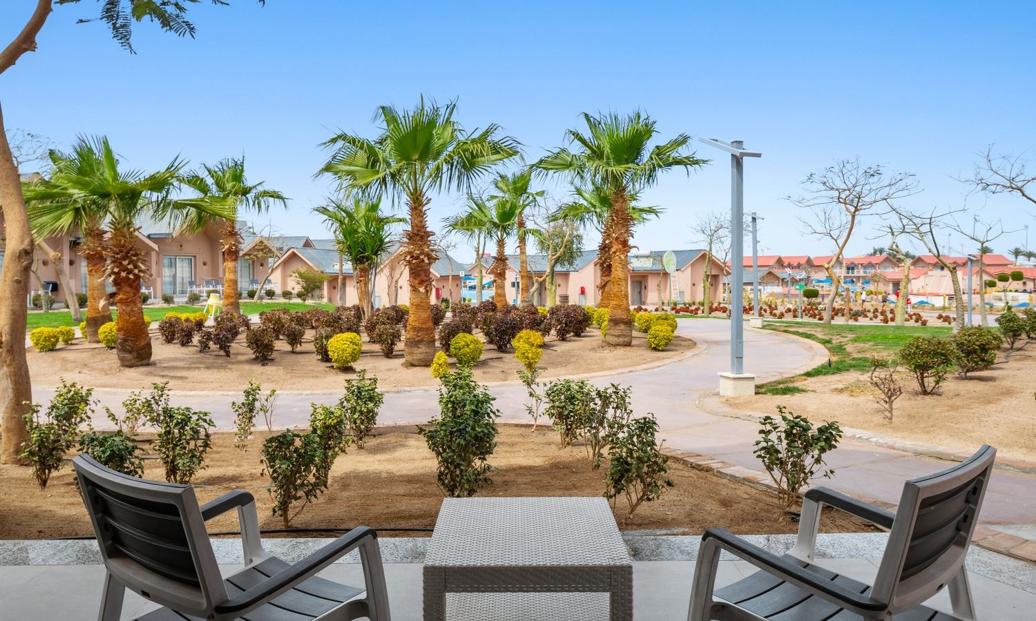 rooms-family-bungalow-sliding-door-pool-view