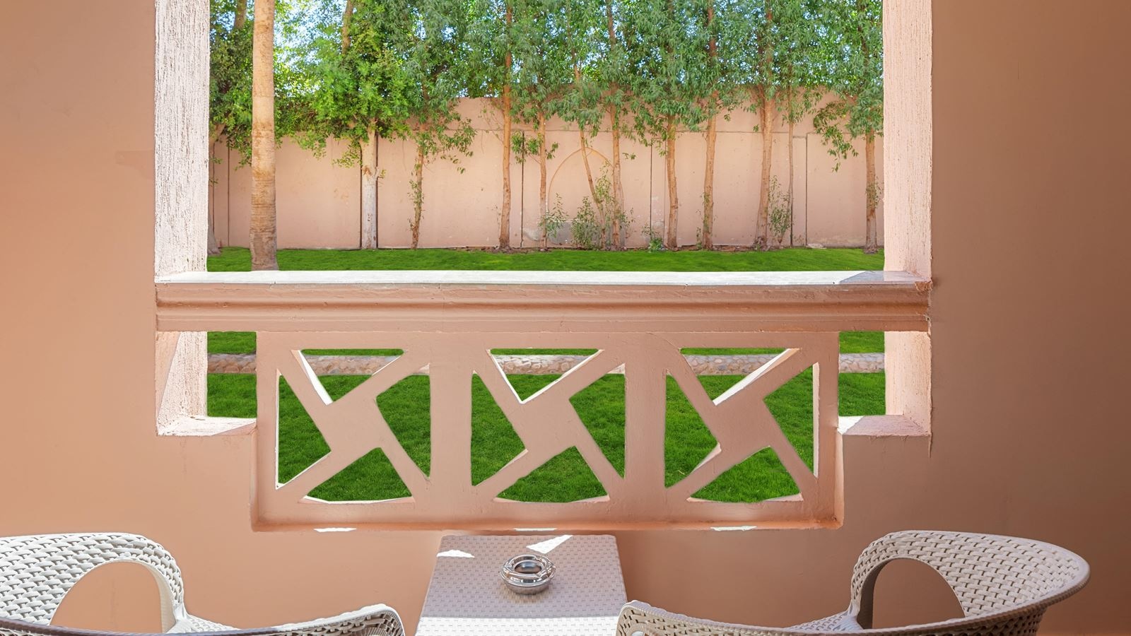 rooms-room-stadard-garden-view