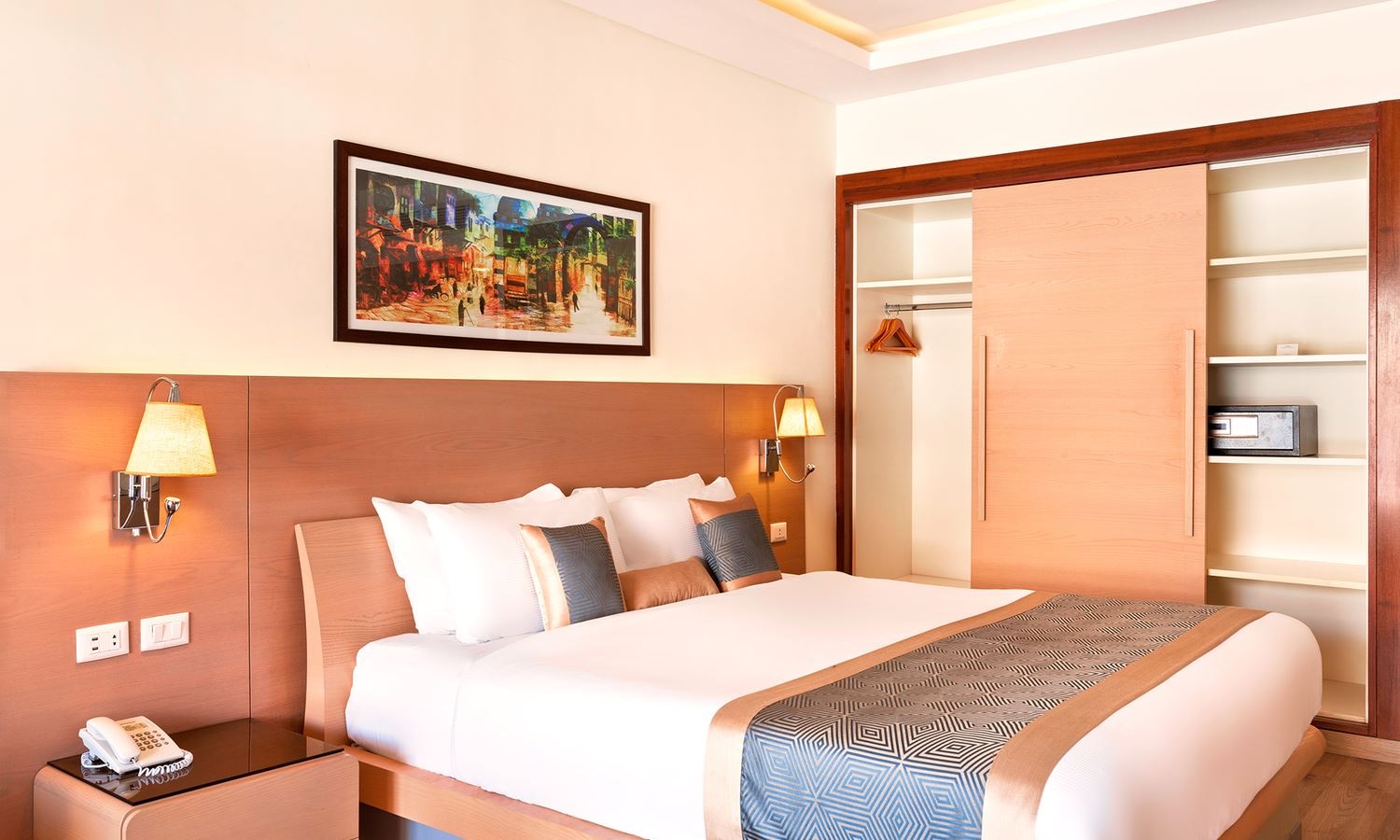 rooms-standard-room-pool-view