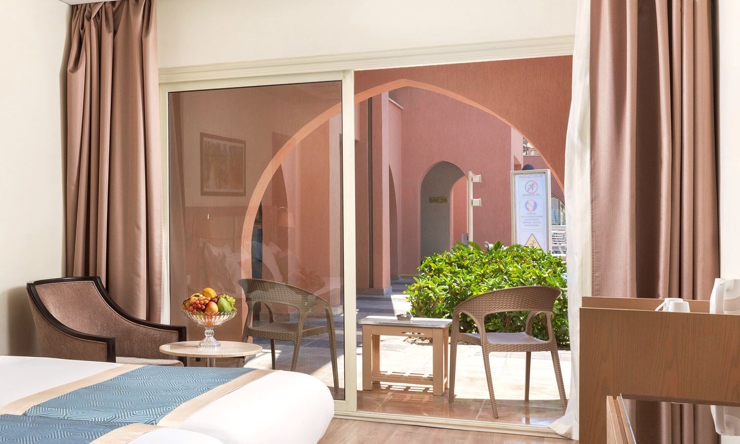 rooms-standard-room-garden-view