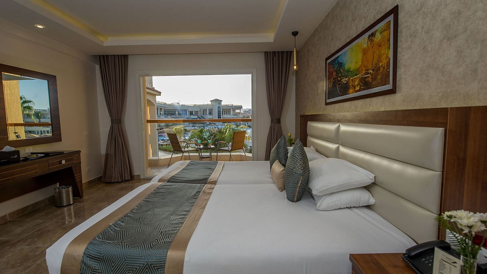 rooms-standard-room-pool--garden-view