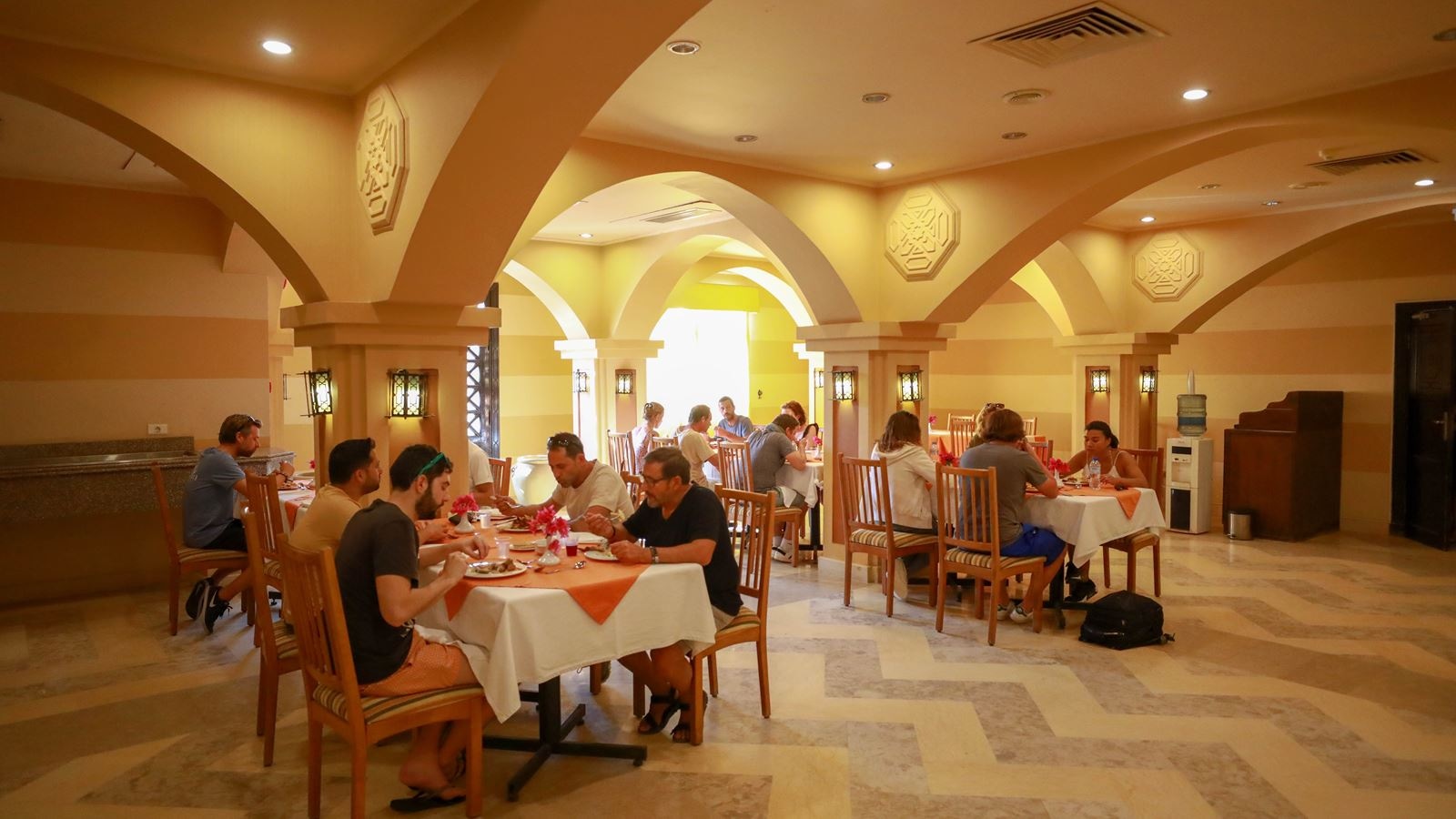 restaurants-arabesque-restaurant