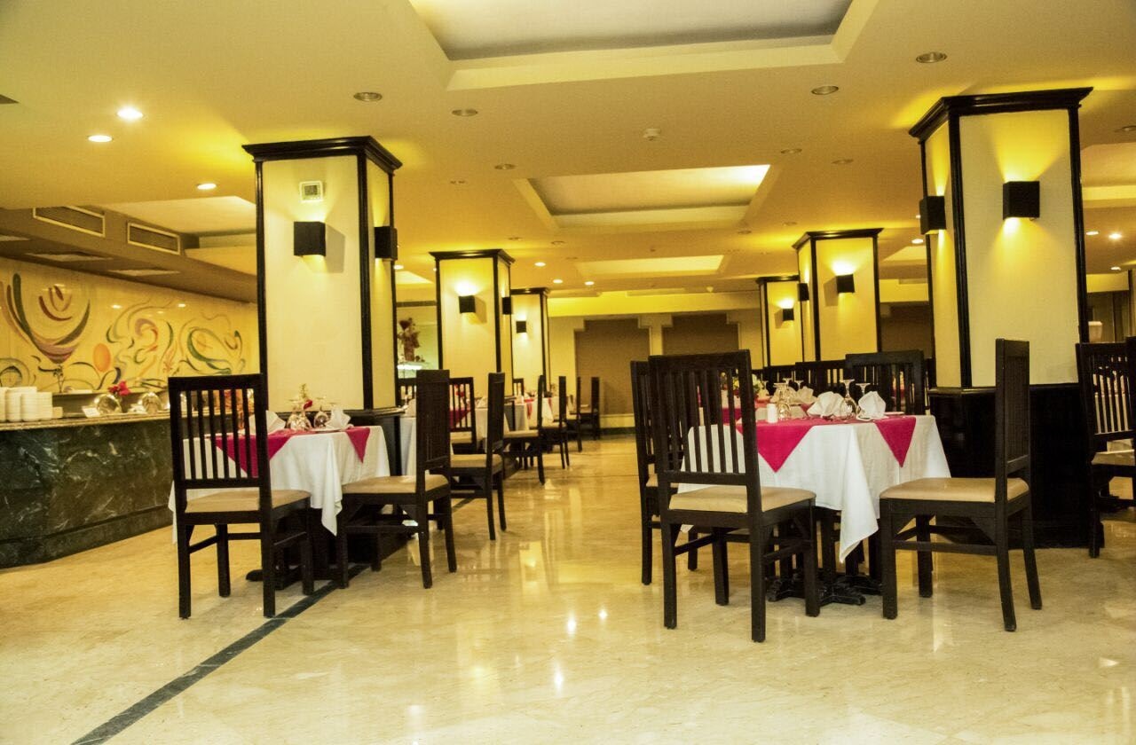 restaurants-layalina
