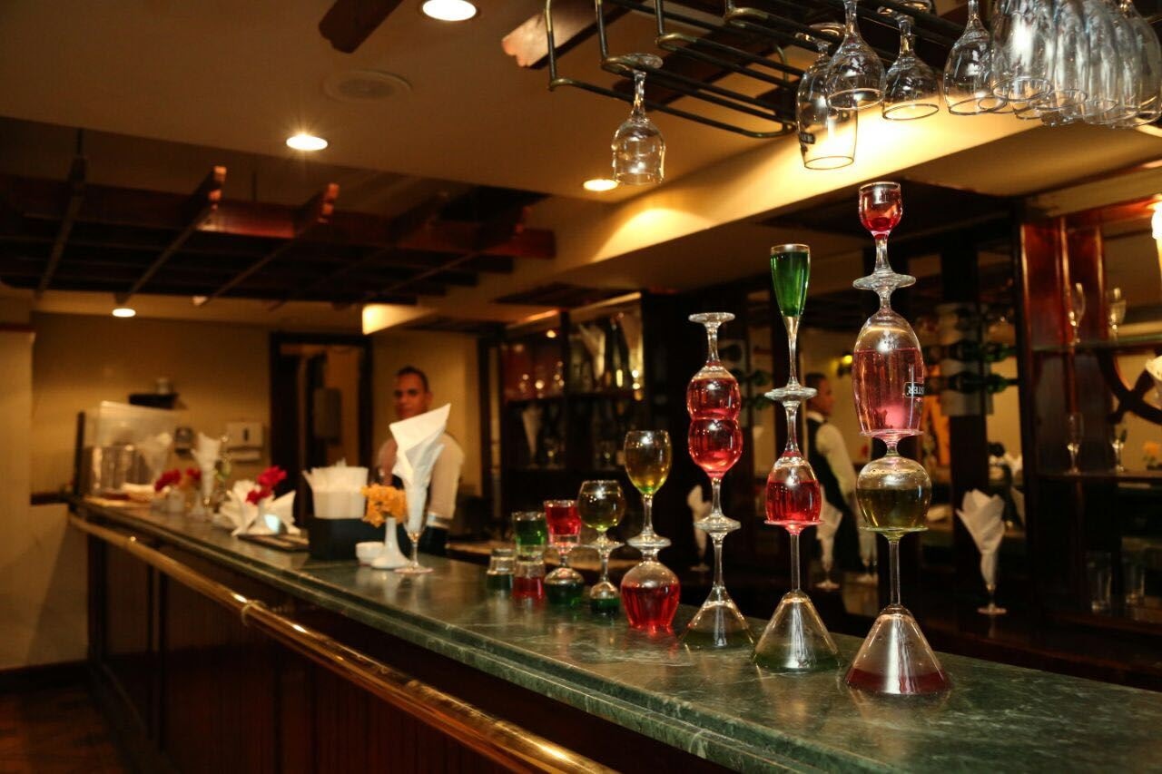 restaurants-layalina-bar