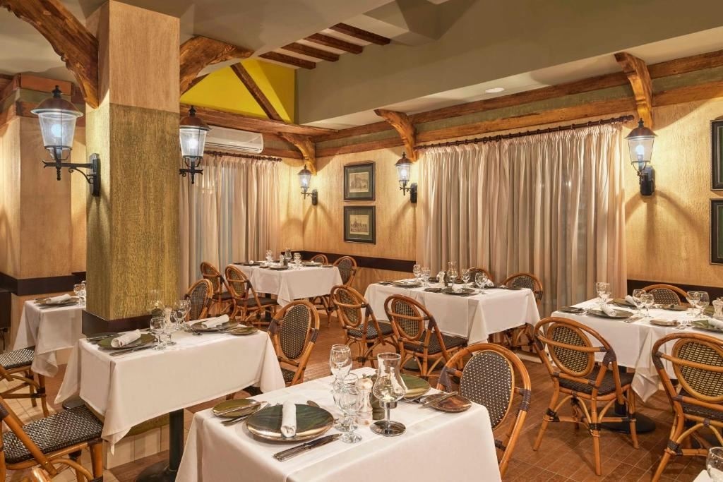 restaurants-restaurants