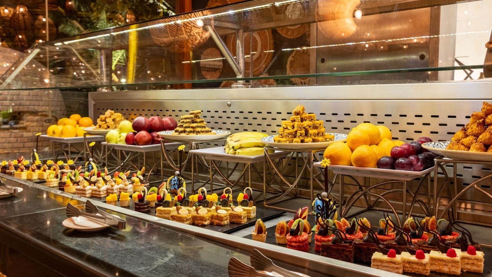 restaurants-beach-bar-and-restaurant