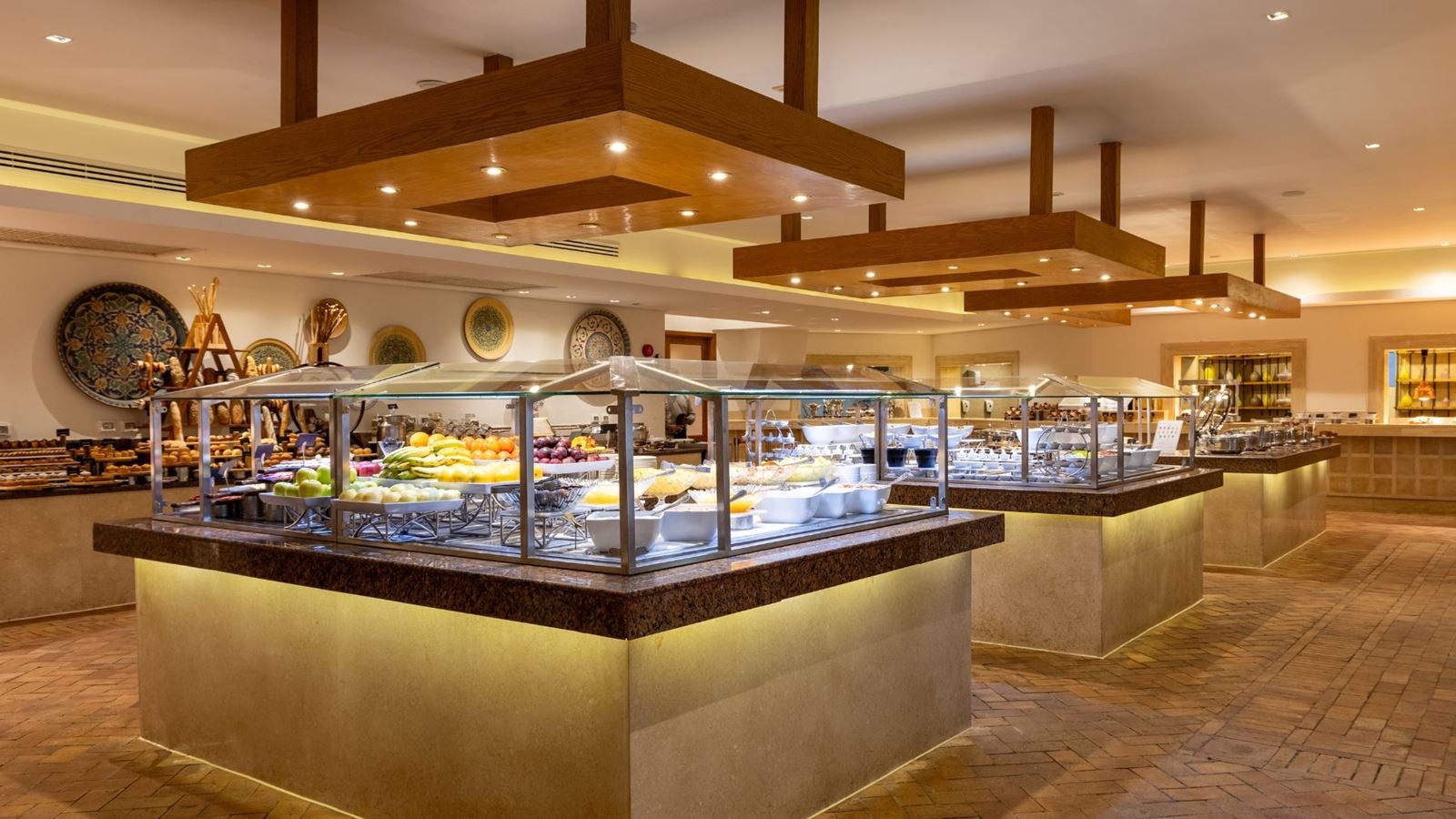 restaurants-main-restaurant-west-bay-adult-only