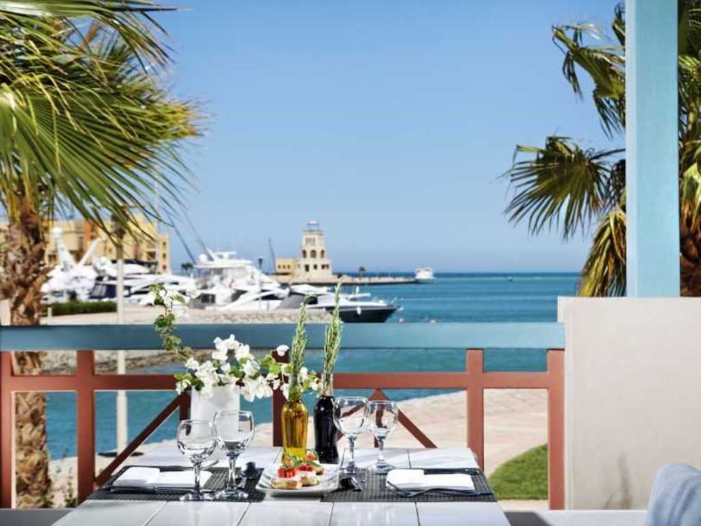 restaurants-mer-bey-restaurant