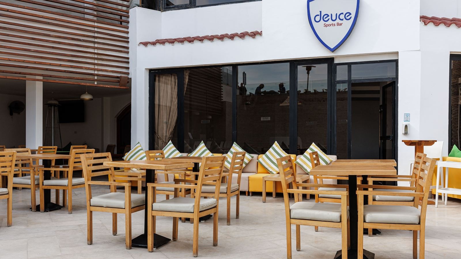 bars-deuce-sport-bar