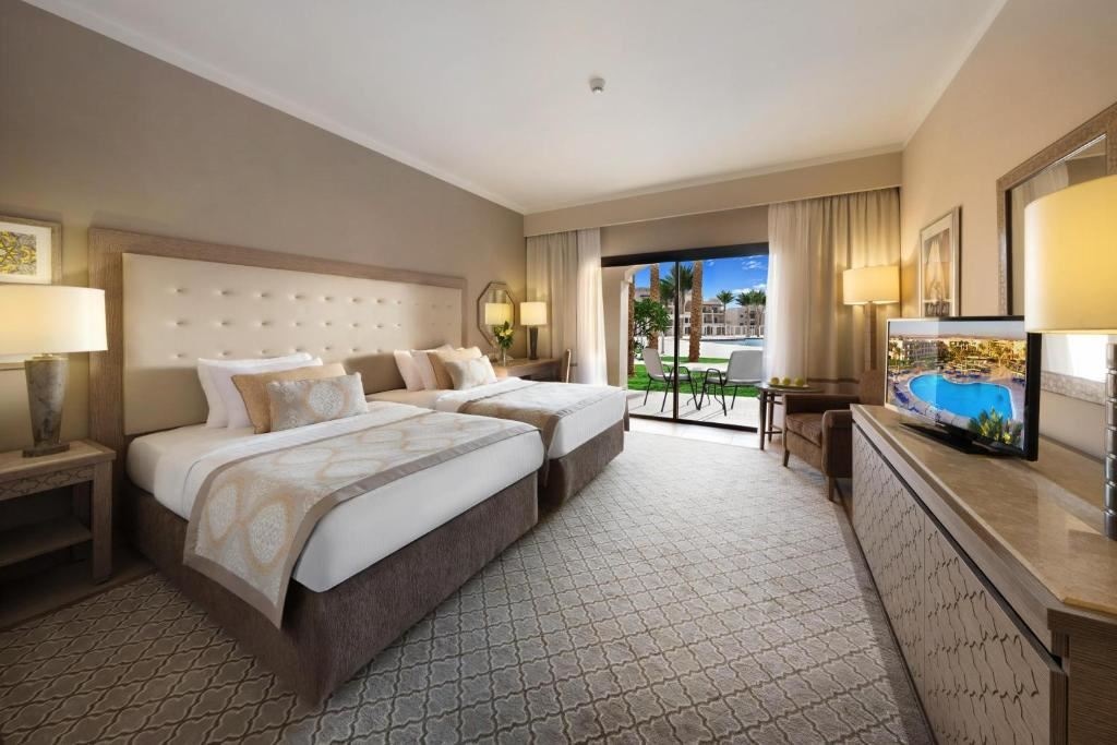 rooms-superior-pool-view