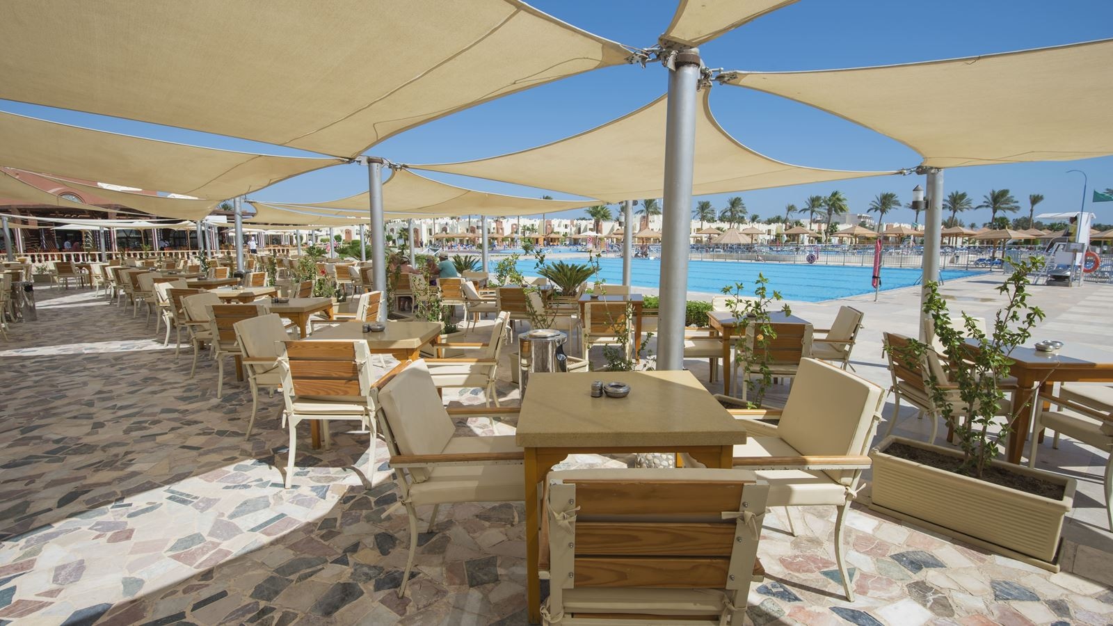 restaurants-splash-bar