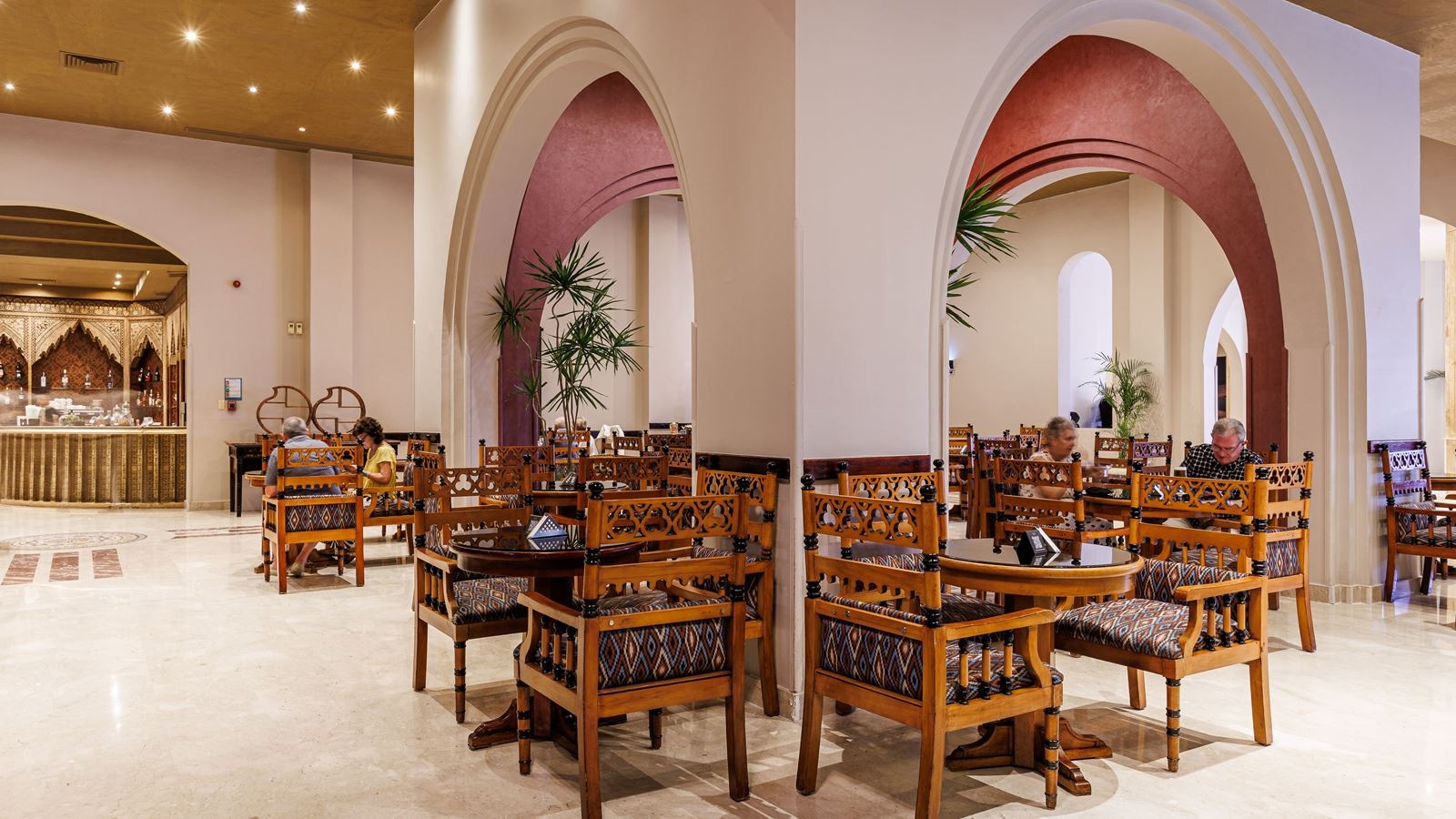 bars-sun-ray-lobby-bar