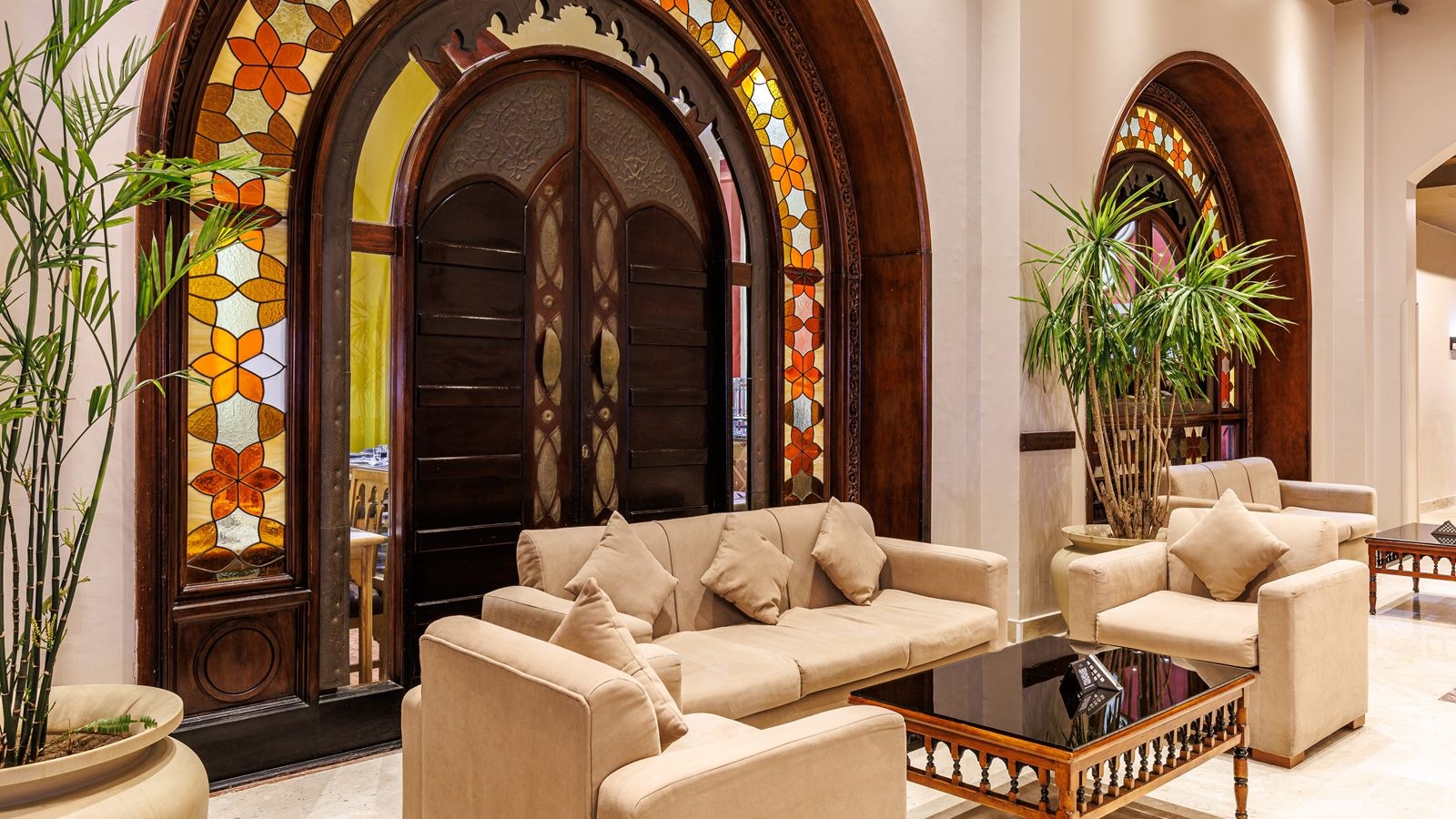 bars-sun-ray-lobby-bar