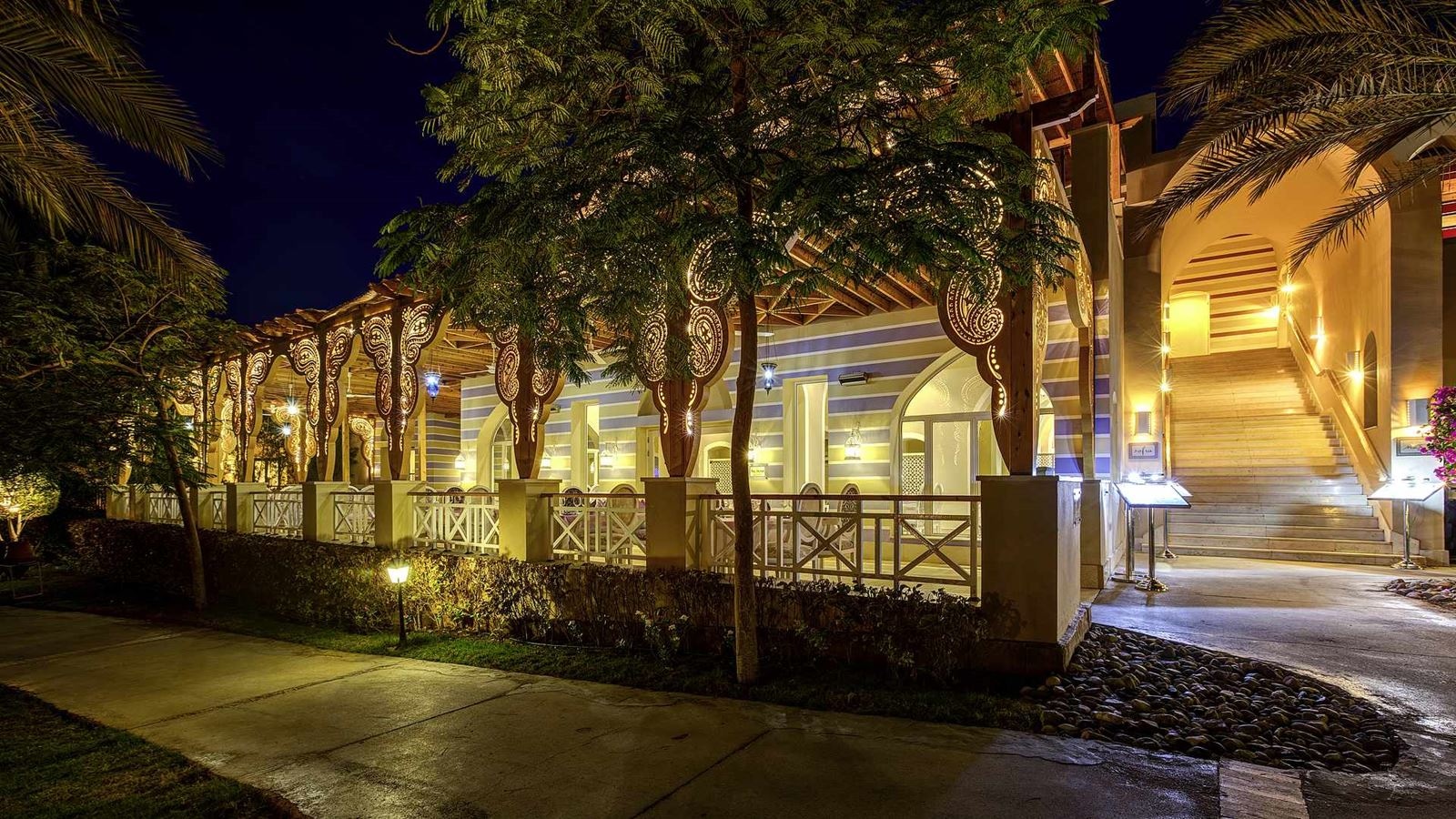 restaurants-restaurants