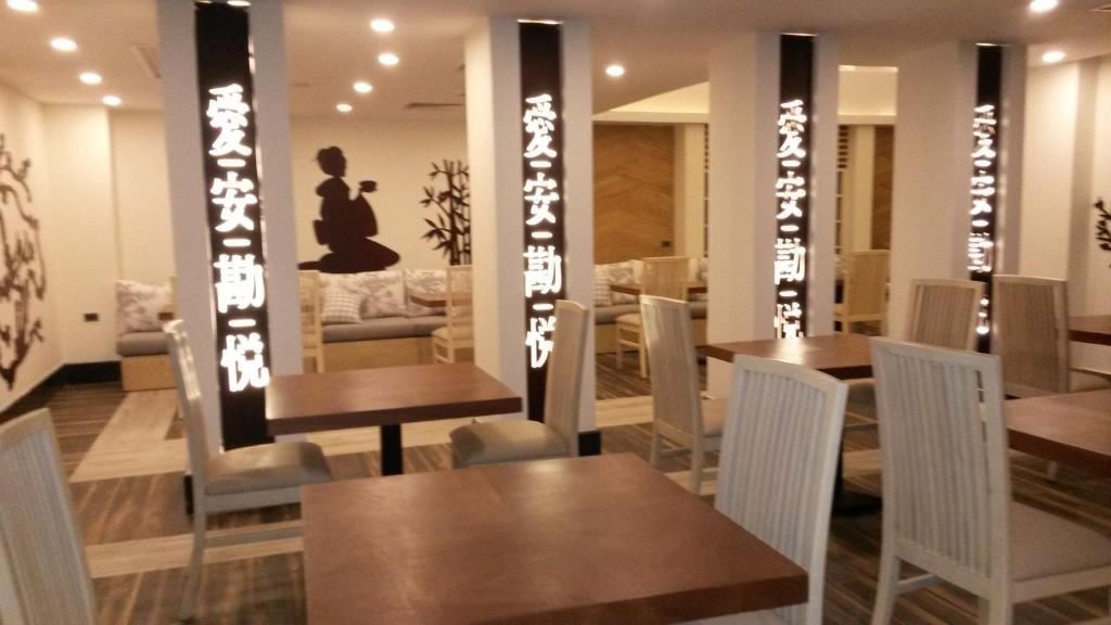 restaurants-restaurants