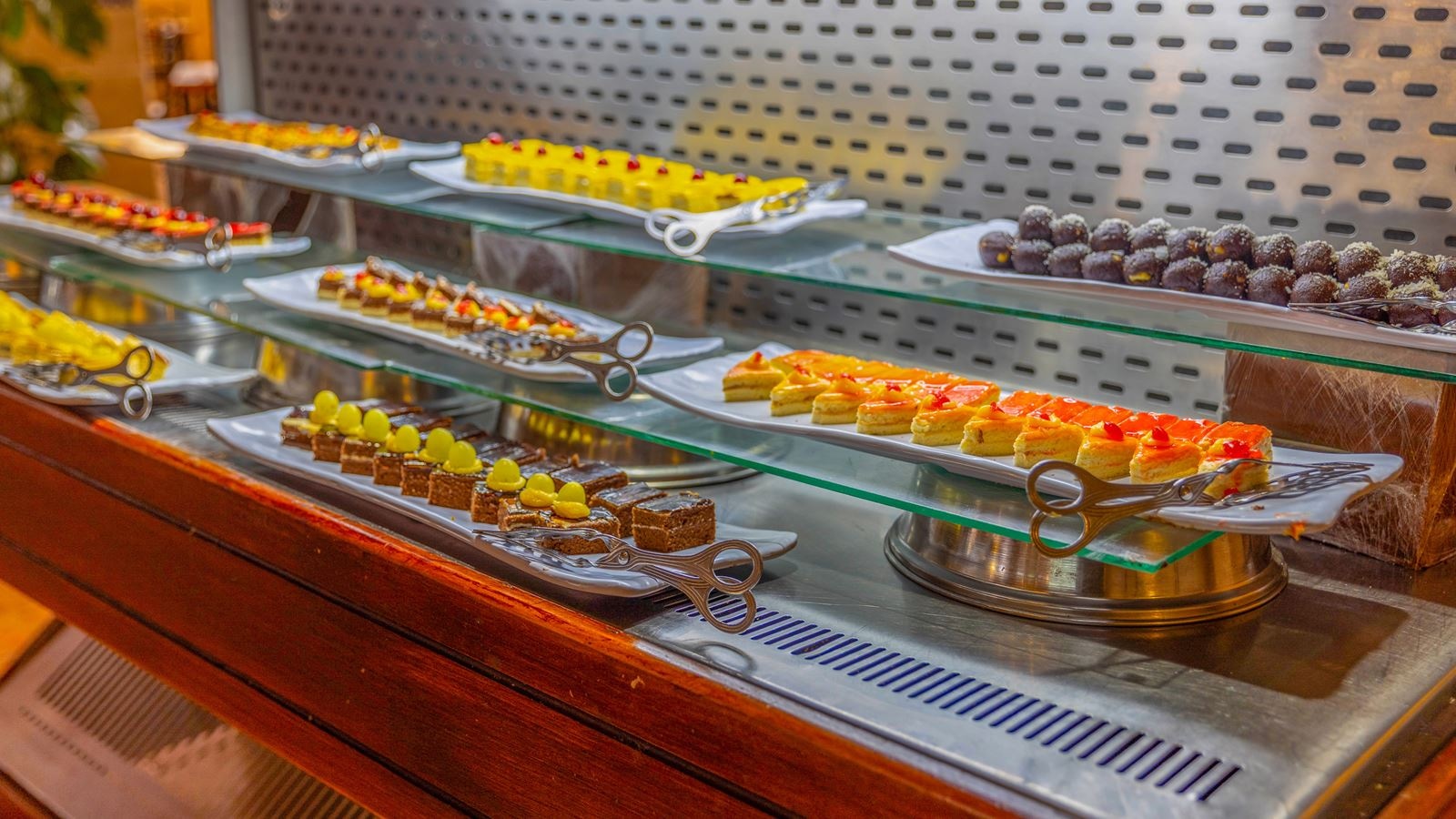 restaurants-main-restaurant