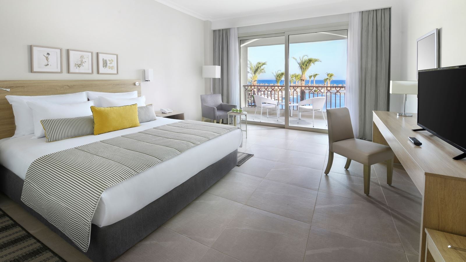 rooms-superior-room-pool--sea-view