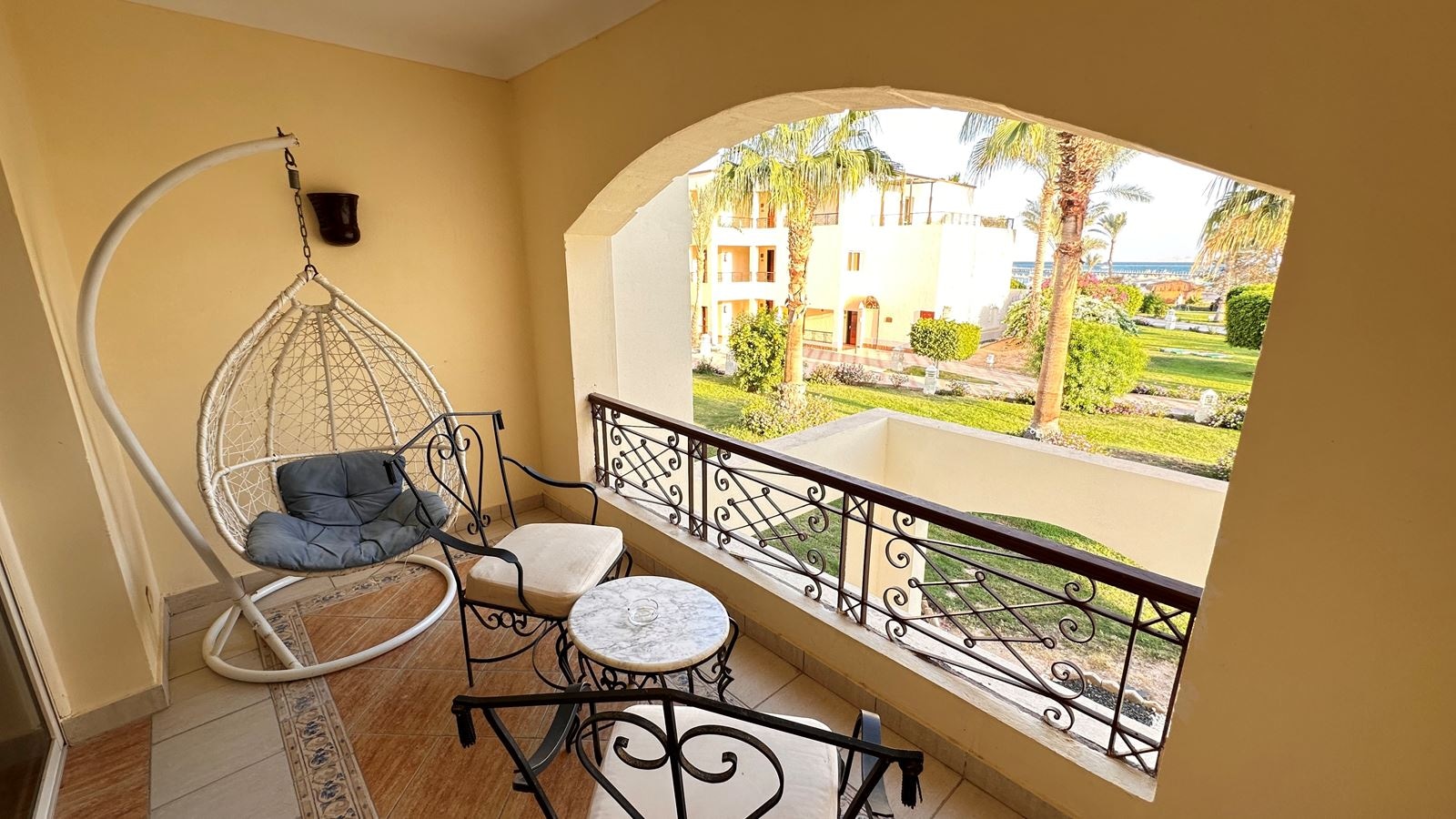 rooms-club-royal-regency-sea-view