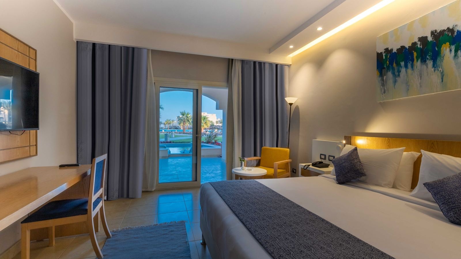 rooms-family-swim-up-room