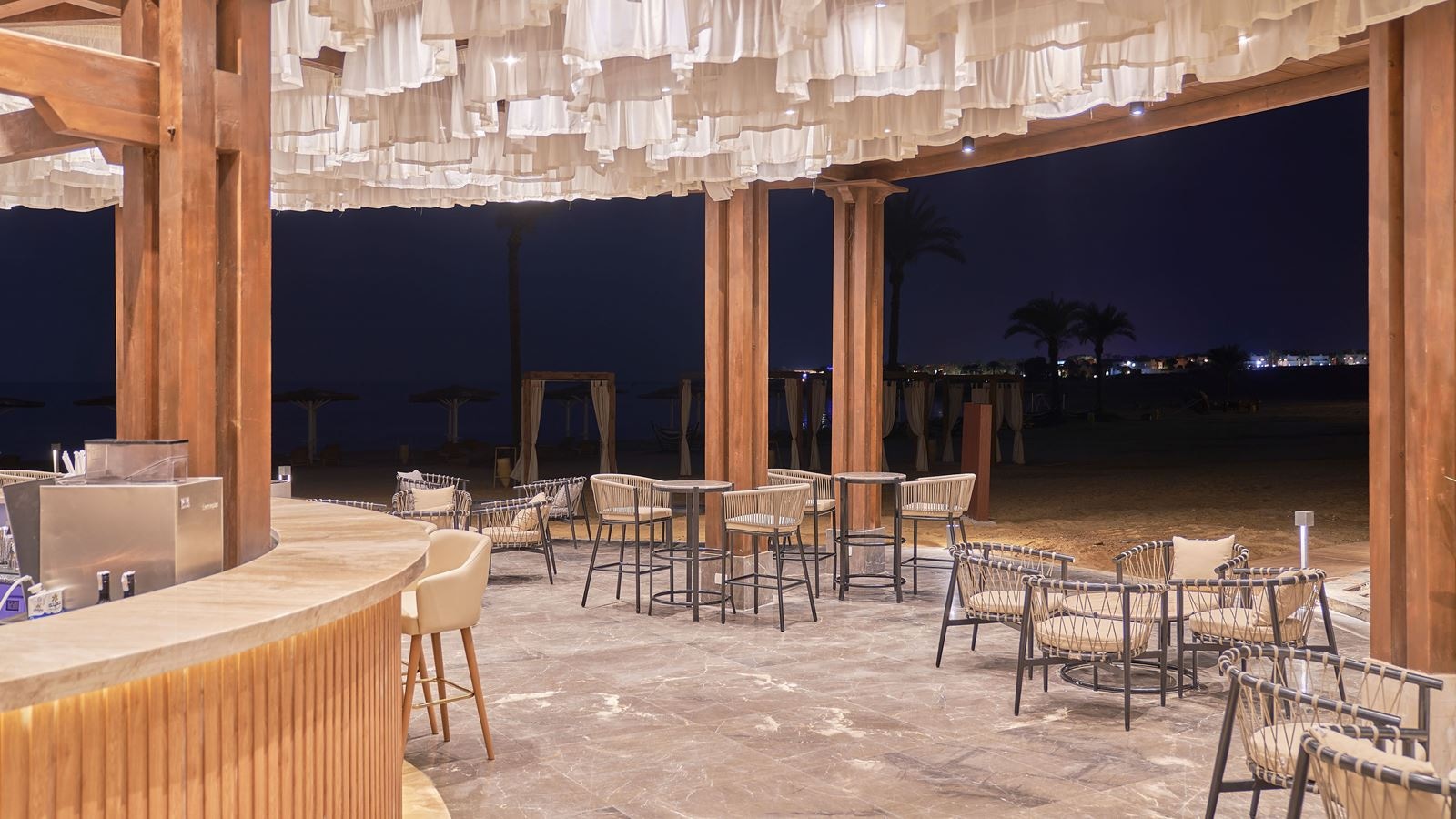 bars-salt-bar--village-beach-bar-adults-only-+16yrs