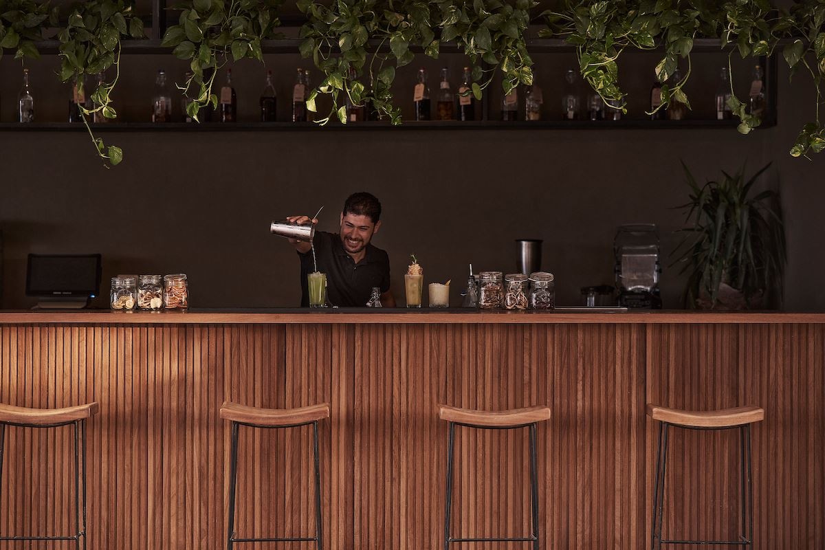 restaurants-the-beach-club