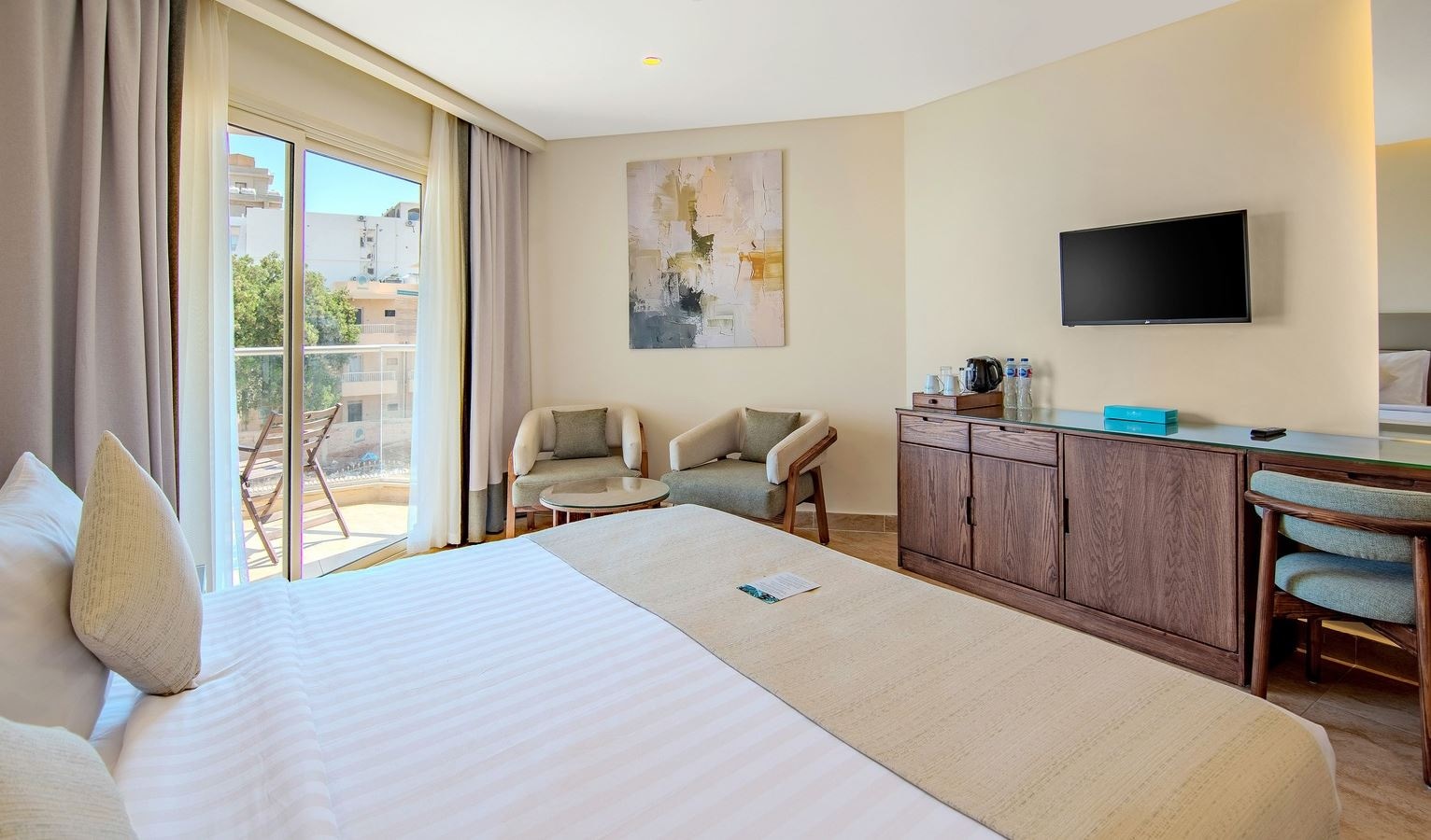 rooms-standard-room-back--pool--partial-sea-view