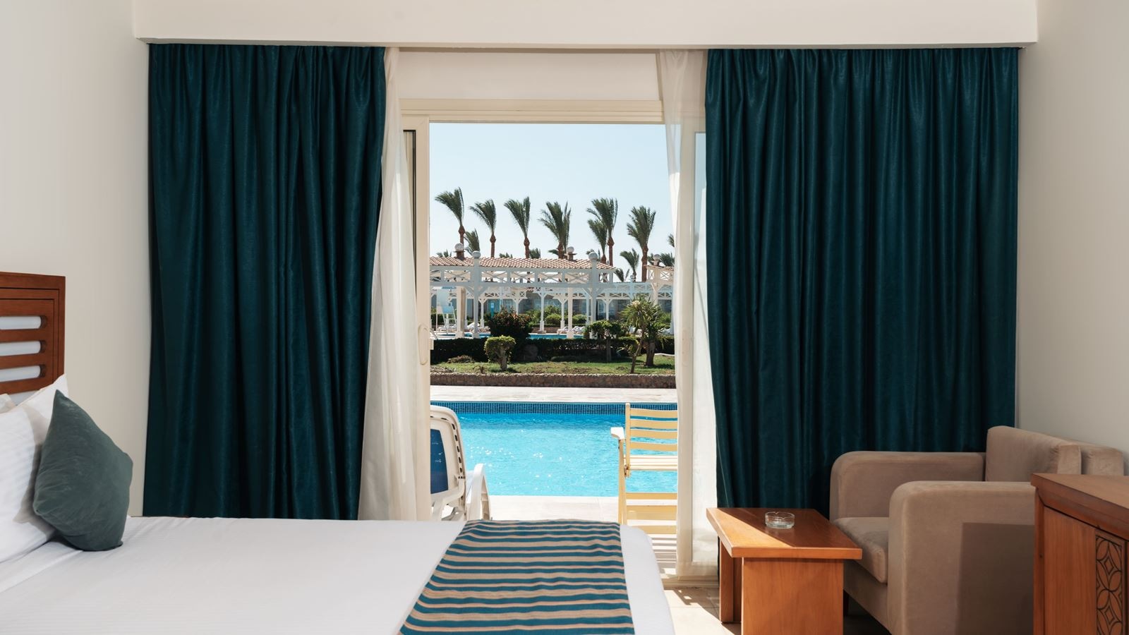 rooms-family-swimup-suite