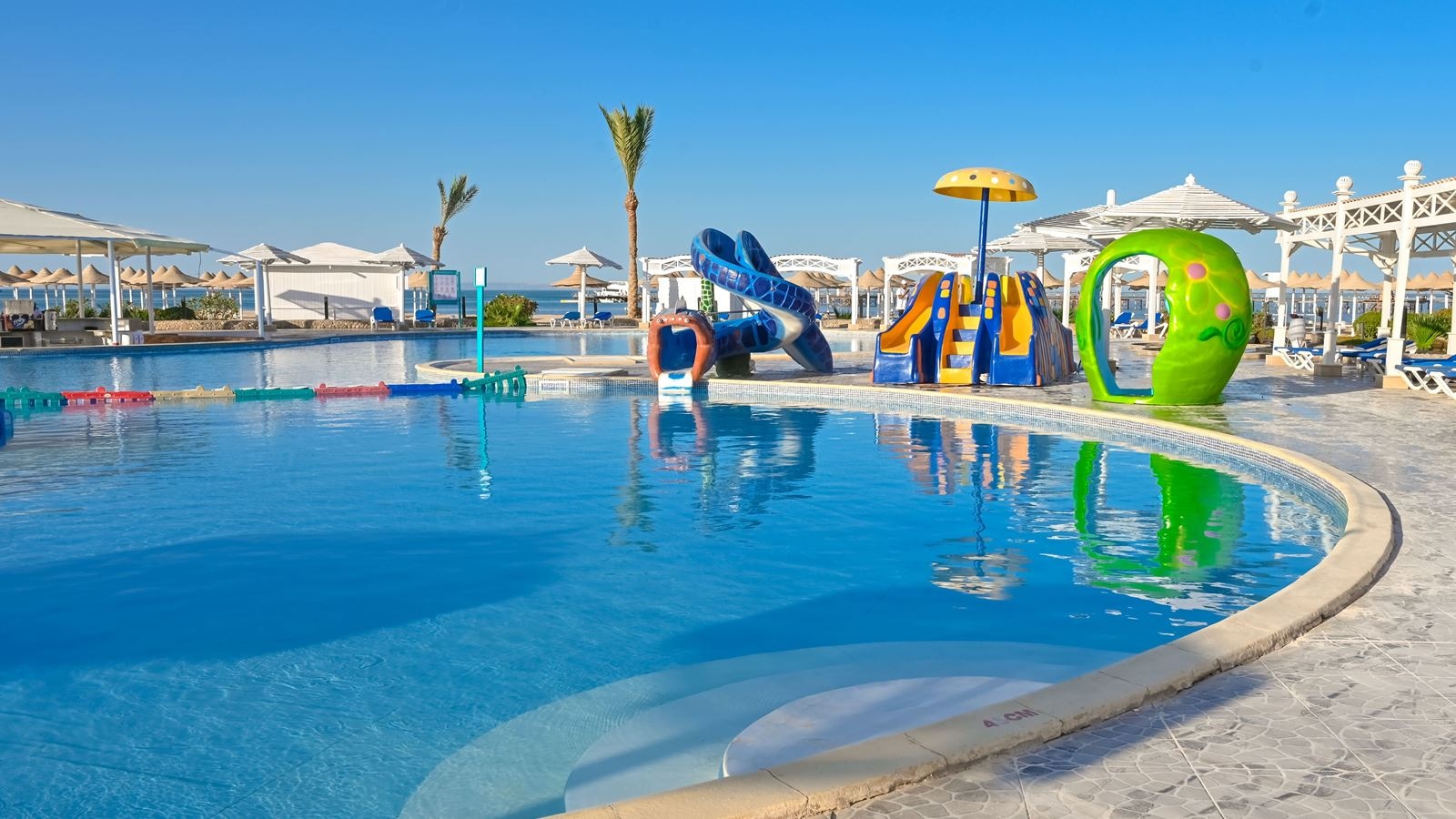 pools-outdoor-childrens-pool