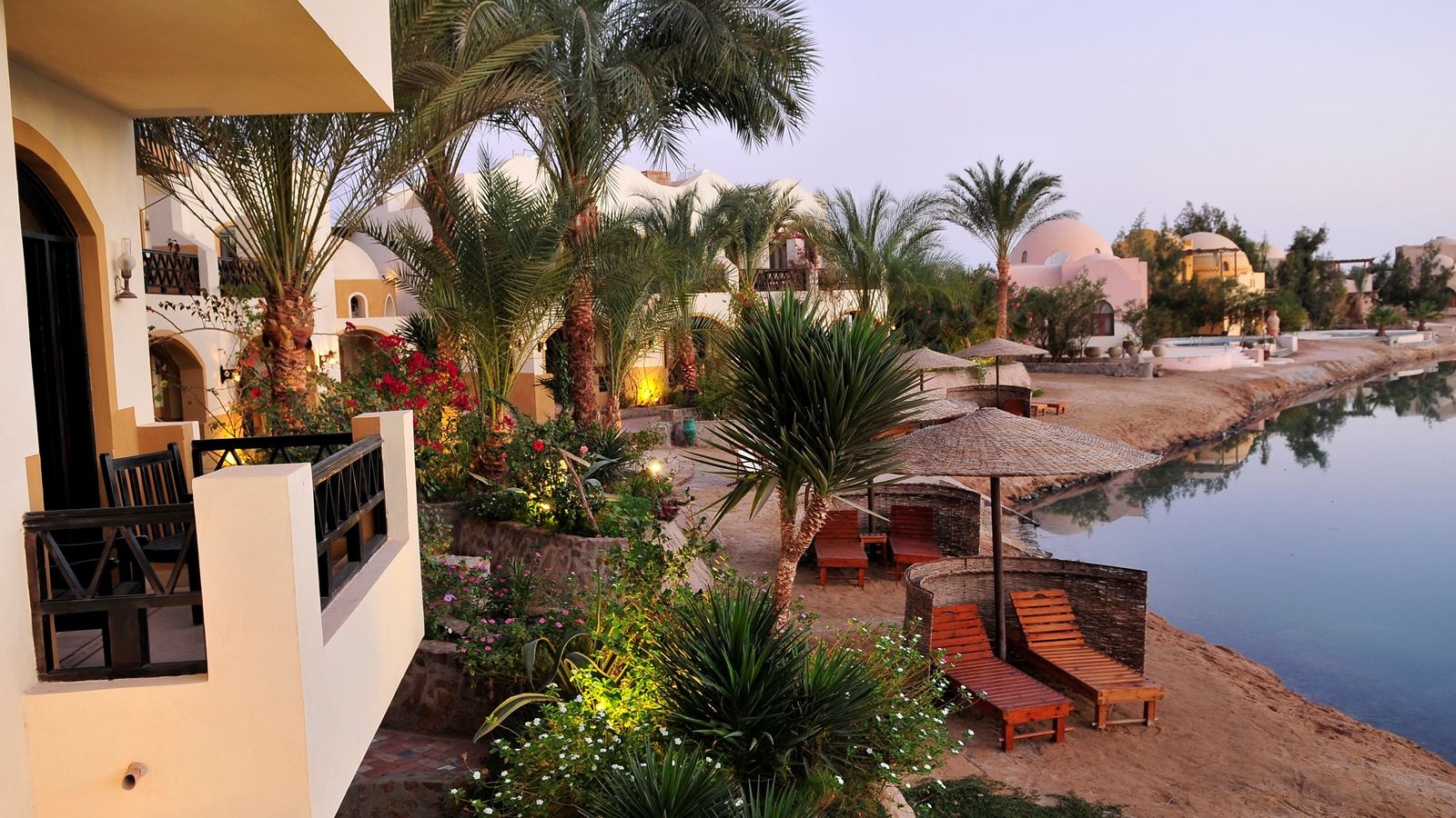 rooms-room-standard-lagoon-view