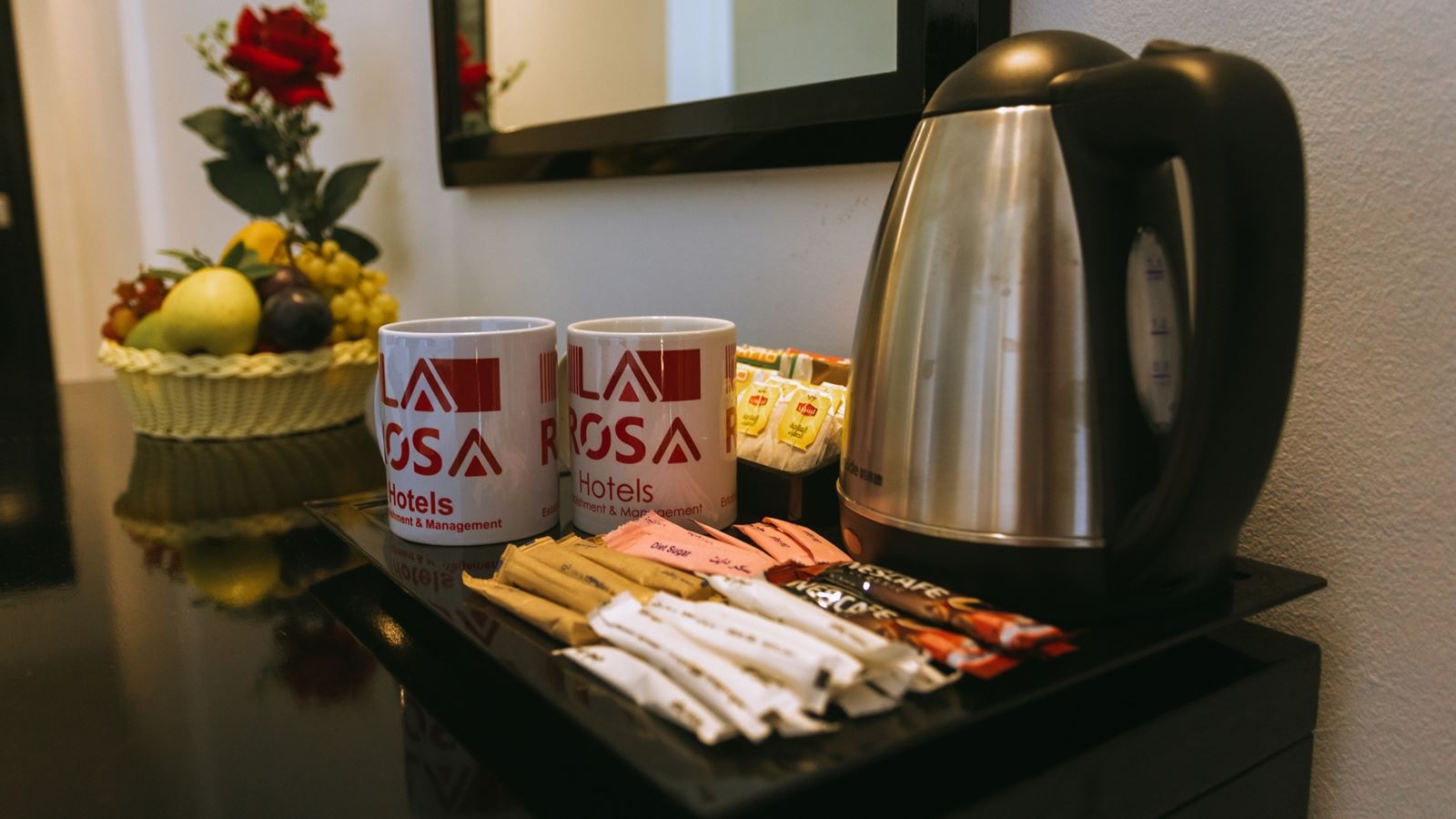 rooms-standard-room-city-view