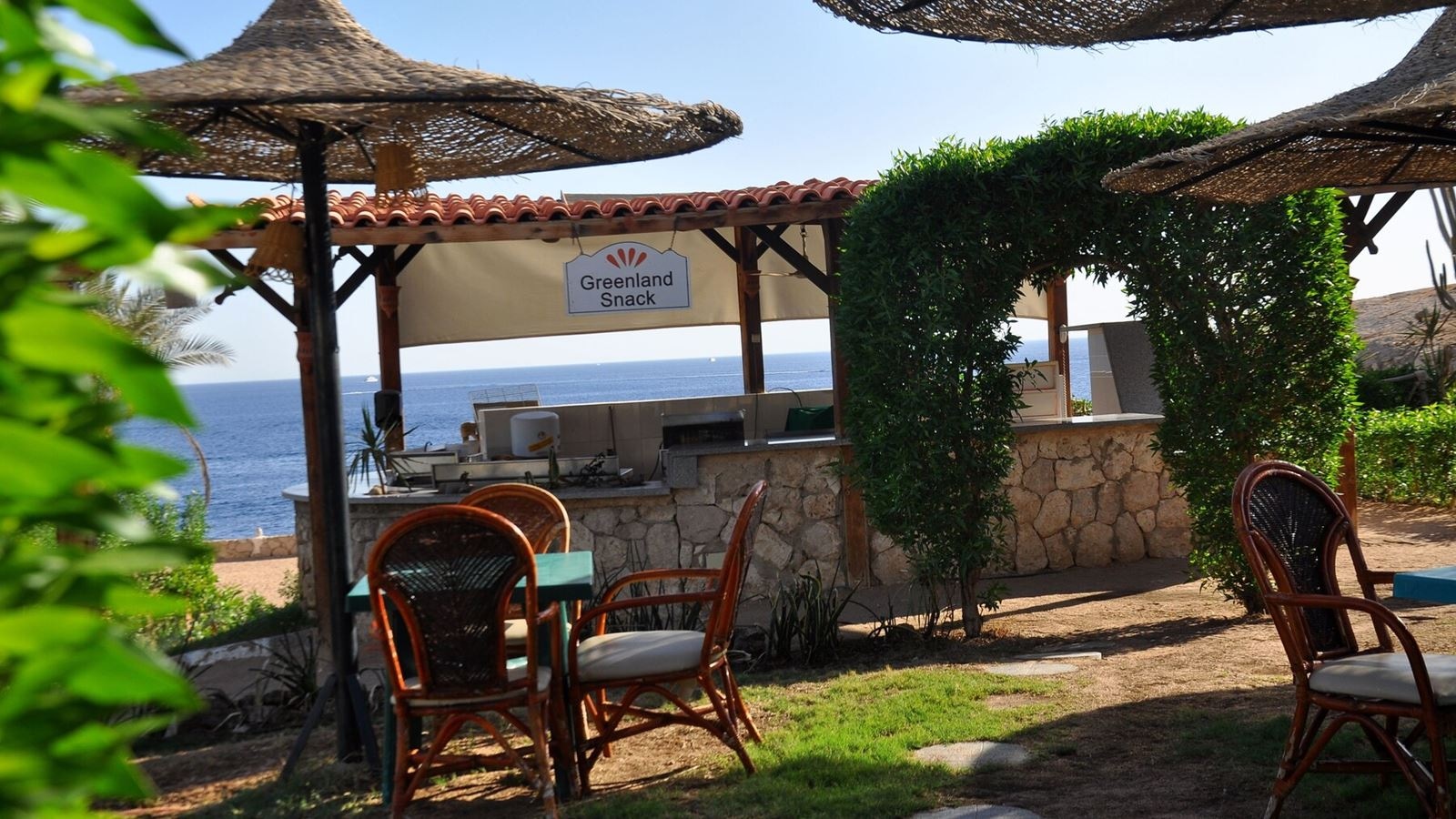 restaurants-green-land