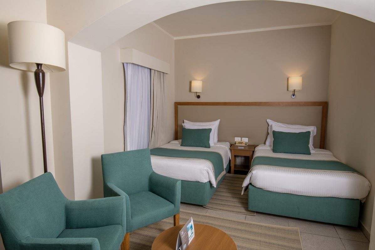 rooms-superior-room-garden-view-twin-bed