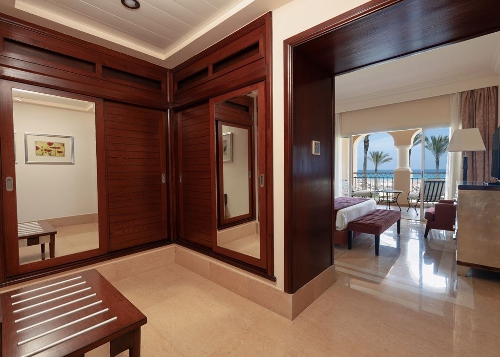 rooms-executive-suite