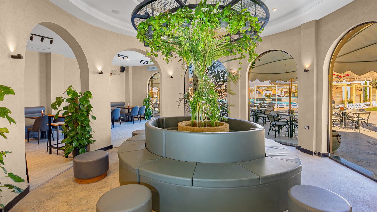 restaurants-the-hub-bar