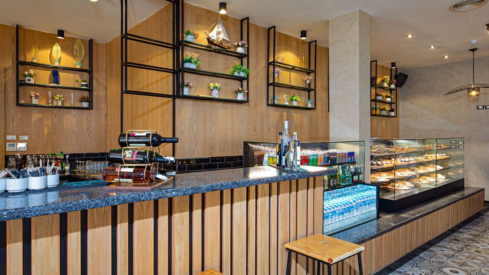 restaurants-the-hub-bar