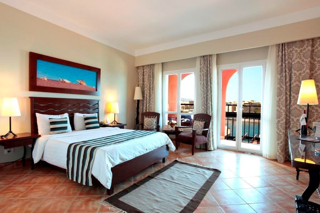 rooms-room-premium-sea-view-king-beds