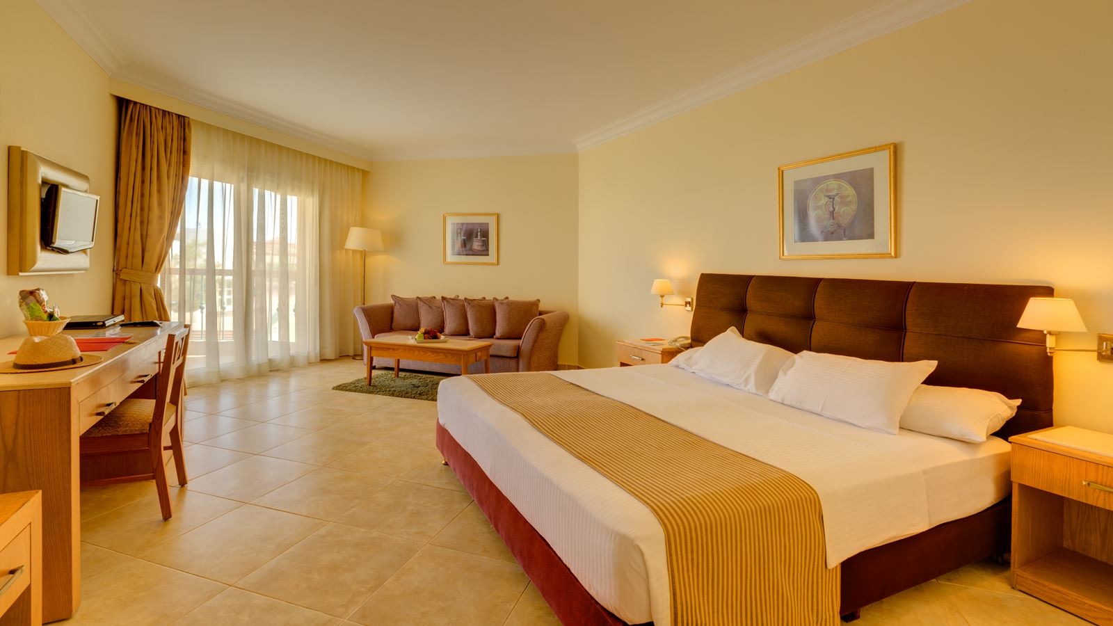 rooms-deluxe-room-garden-view