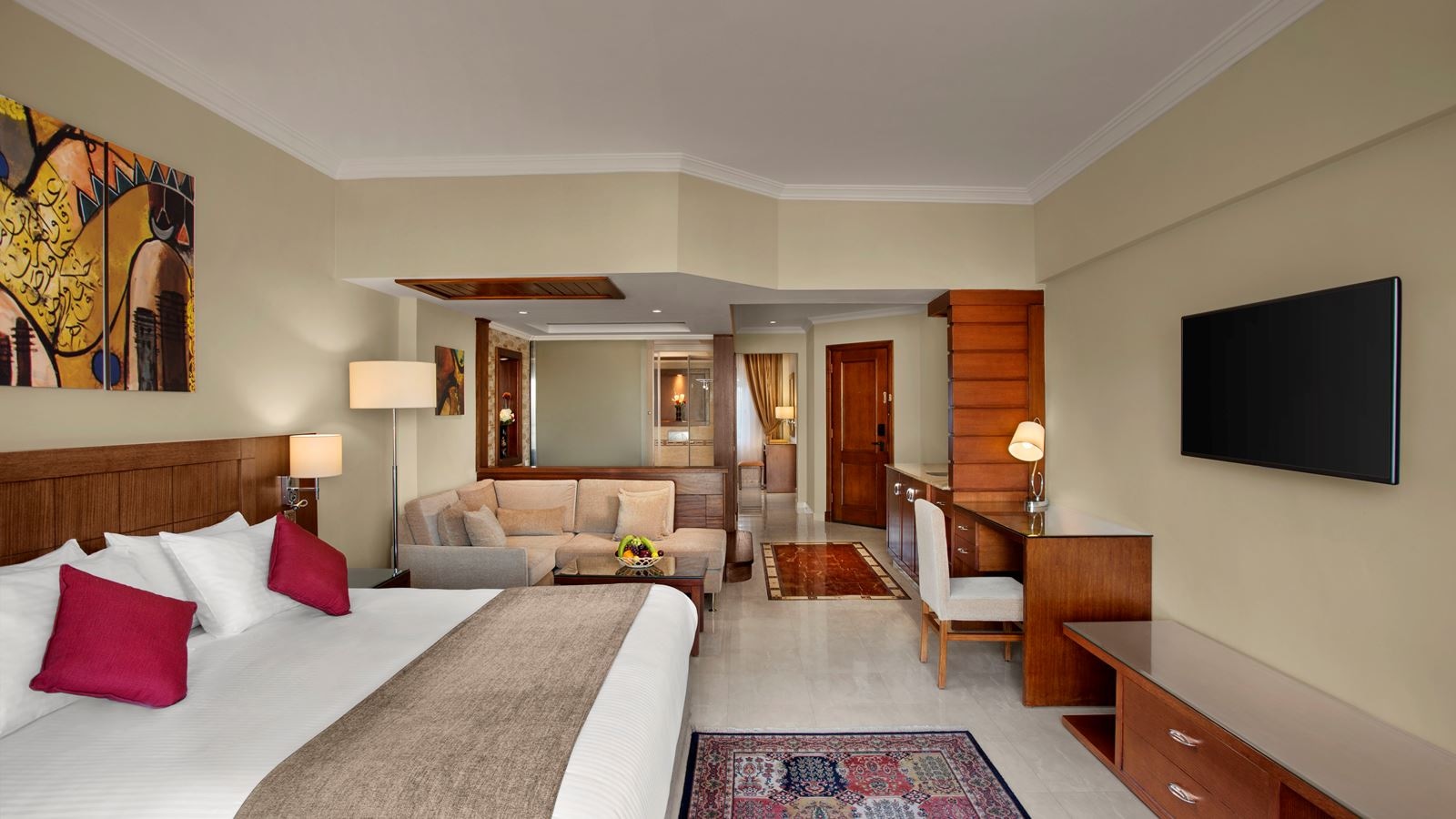 rooms-premium-jacuzzi-suite-pool-view