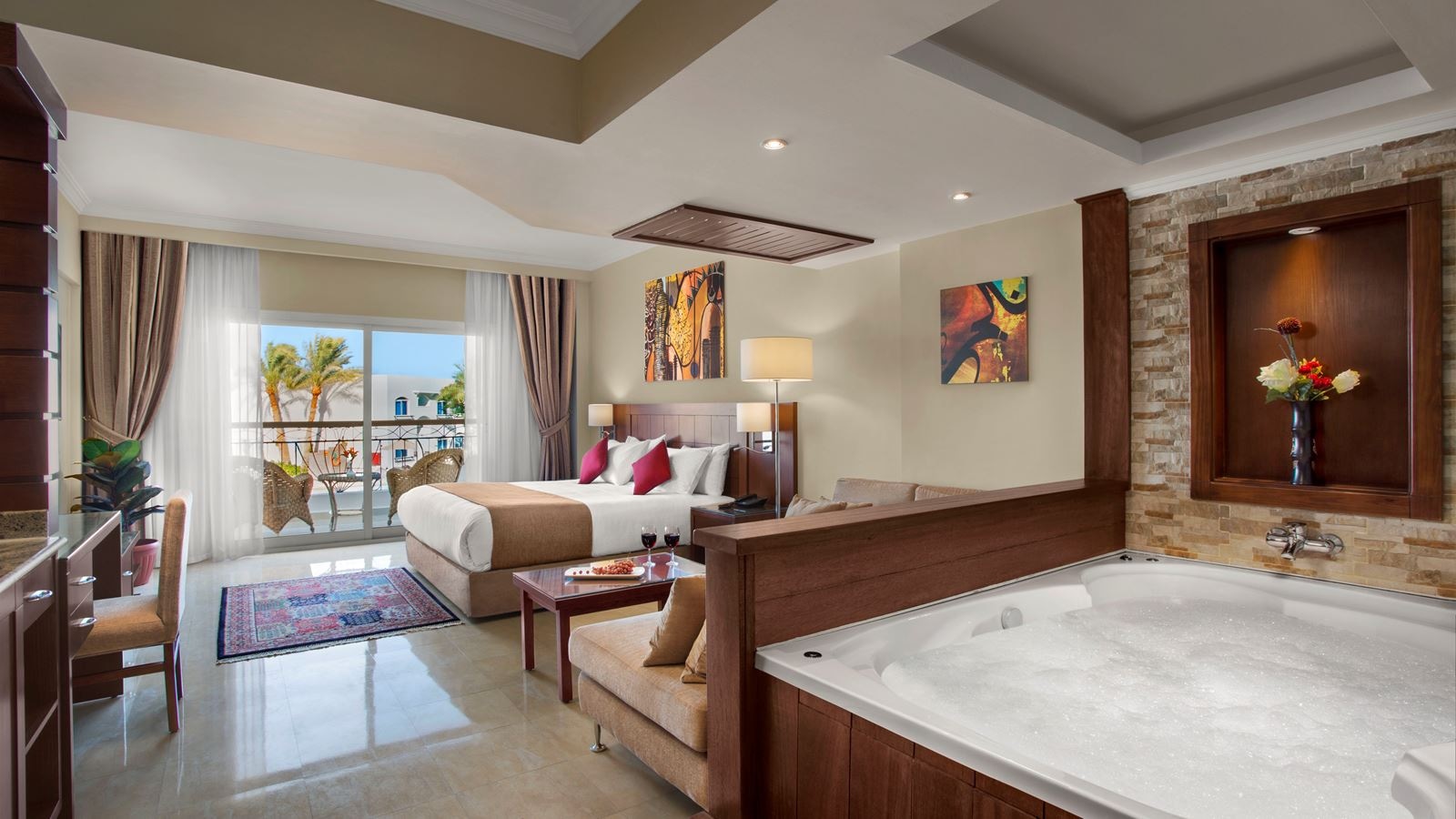 rooms-premium-jacuzzi-suite-pool-view