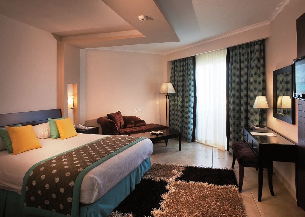 rooms-deluxe-room-sea-view