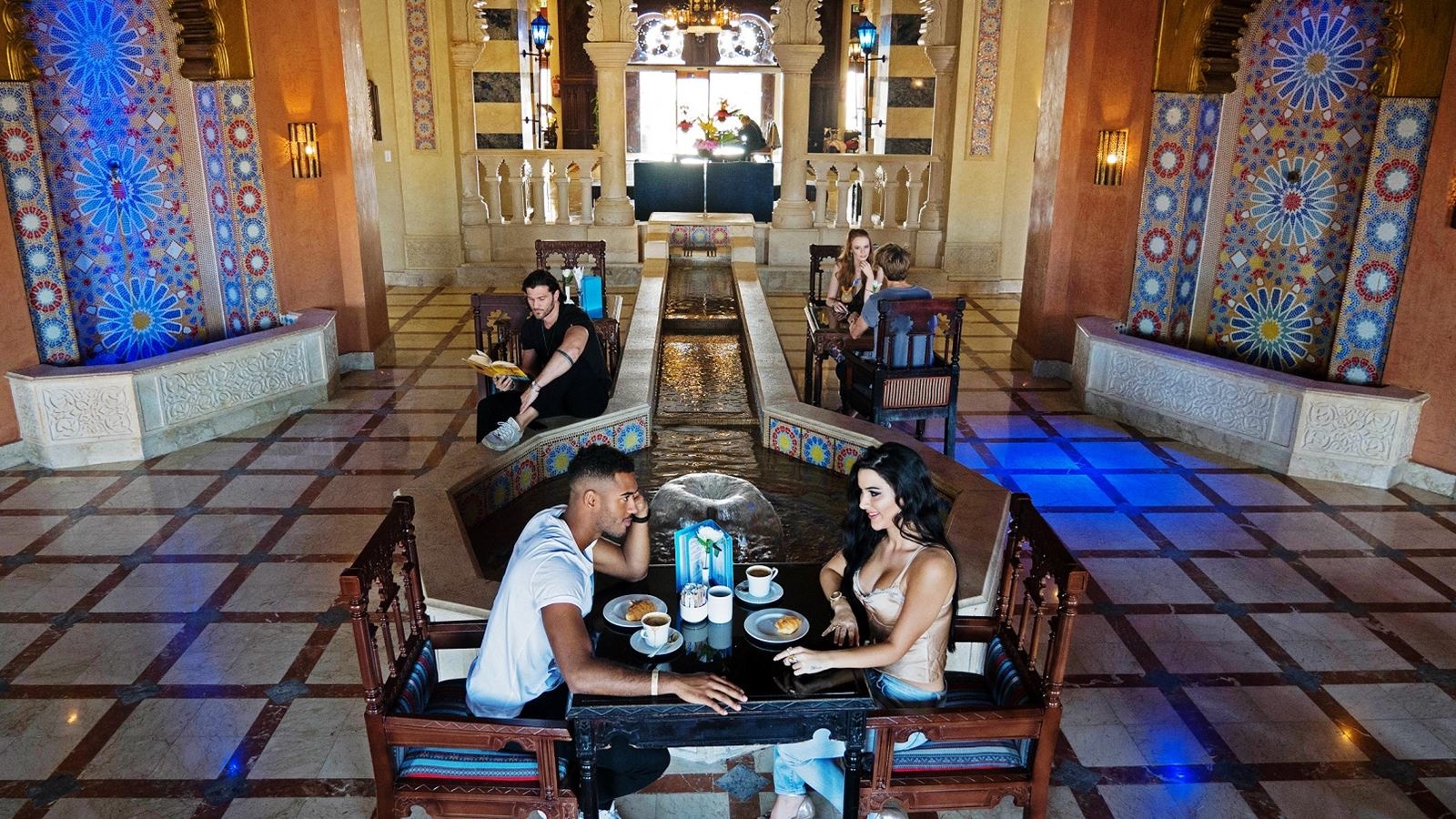 restaurants-aybak-lobby-bar