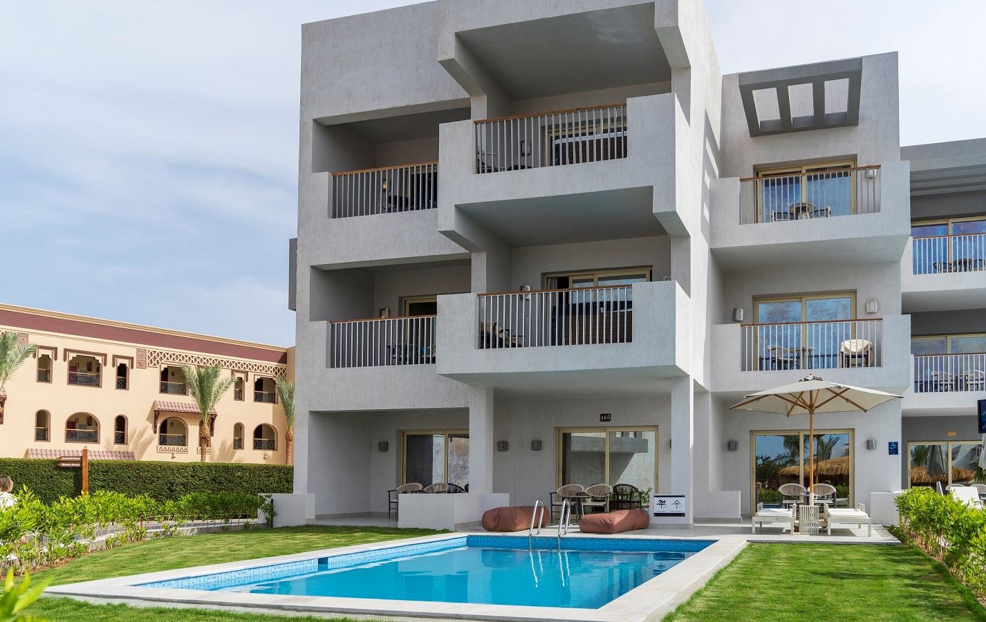 rooms-posh-club-royal-suite-sv